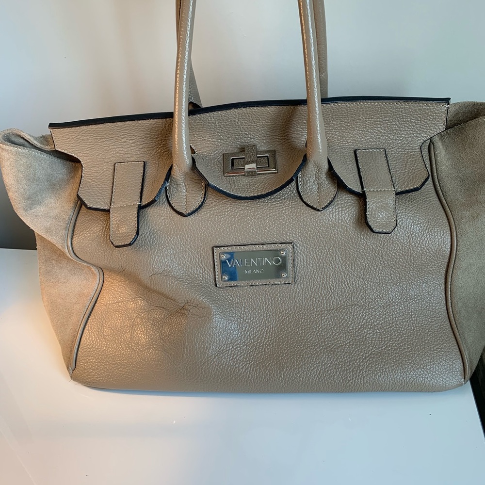 VALENTINO OMNIA TOTE!